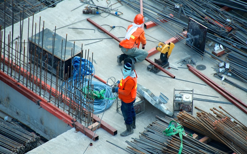 The Difference Between Umbrella and Excess Liability for Roofing Contractors